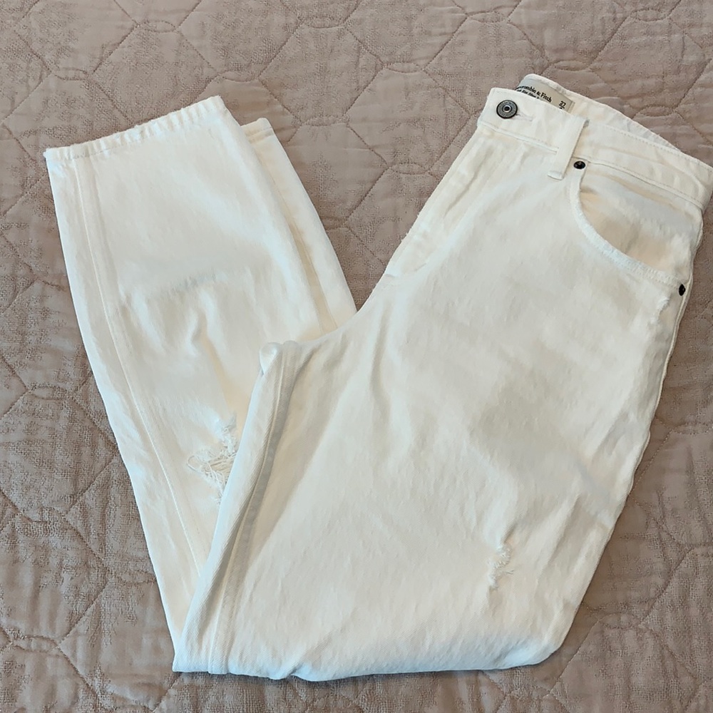 White A&F Curve Love High Rose Mom Jean